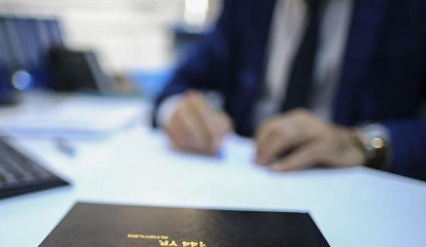 Kamu kurumlarında yeni d&ouml;nem! Milyonları ilgilendiren karar Resmi Gazete'de!