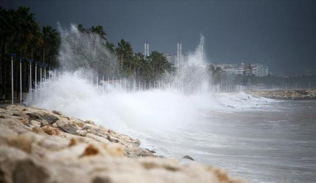 Marmara'nın g&uuml;neybatısı ile Kuzey Ege i&ccedil;in kuvvetli fırtına uyarısı