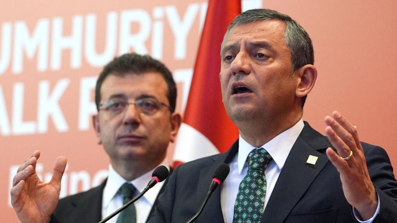 Gazeteci Barış Yarkadaş'ın CHP'li belediye başkanlarının AK Parti'ye geçeceği yönündeki iddiaları dile getirdiği an.
