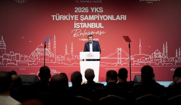 Sel&ccedil;uk Bayraktar YKS şampiyonlarıyla bir araya geldi: Hazreti H&uuml;seyin'e atıf yaptı