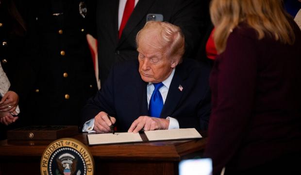 Trump'ın 'sa&ccedil;malık' dediği uygulama i&ccedil;in tarihi adım atıldı: T&uuml;rkiye&rsquo;yi &ouml;rnek aldı