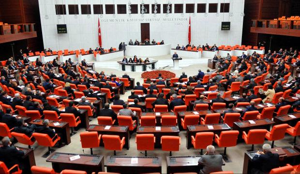 T&uuml;rk siyasetinde s&uuml;rpriz gelişme: İki partiden birleşme kararı