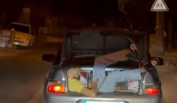 Ara&ccedil; bagajındaki tehlikeli yolculuk  g&ouml;renleri şaşırttı