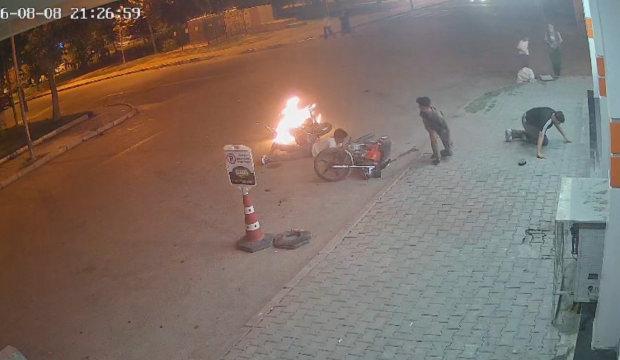 İki motosiklet kafa kafaya &ccedil;arpıştı, ortalık can pazarına d&ouml;nd&uuml;