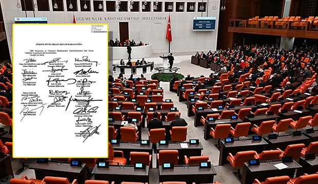 Bir an ge&ccedil;miş 40 yılı, bir diğer an 50 yıl sonraki T&uuml;rkiye&rsquo;yi hayal edin