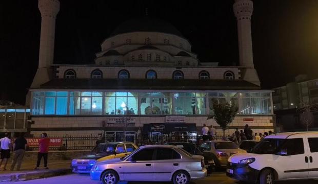 Camide asılı halde bulundu
