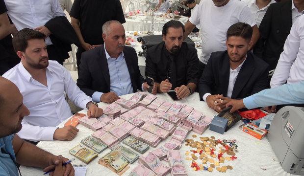 D&uuml;ğ&uuml;ne para sayma makinesi kuruldu! 20 milyon TL para kilolarca altın takıldı