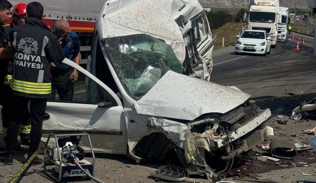 Freni boşalan tır, kırmızı ışıkta bekleyen ara&ccedil;ları bi&ccedil;ti: &Ouml;l&uuml; ve yaralılar var!
