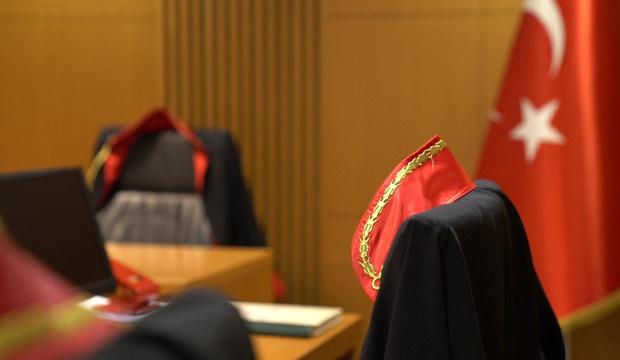 HSK 84 hakim ve savcıyı meslekten &ccedil;ıkardı! Bakan G&uuml;rlek duyurdu!