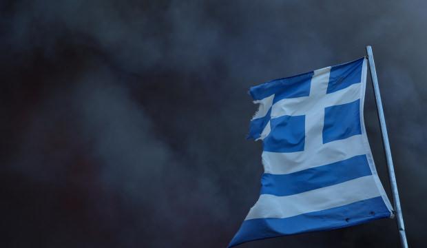 Komşu &uuml;lkede felaket! Kırmızı alarm ilan edildi! Vatandaşlara son dakika uyarısı