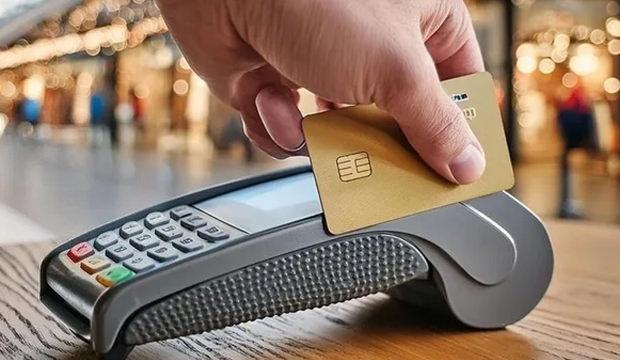 Kredi kartında bu sınıra dikkat! Ge&ccedil;erseniz 2 katı &ouml;deyeceksiniz