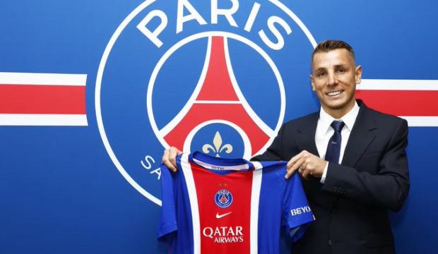 PSG yeni transferini duyurdu! 12 yıl sonra geri d&ouml;nd&uuml;