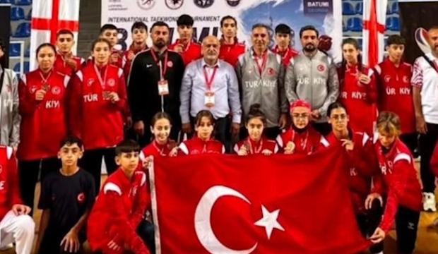 Taekwondo'da T&uuml;rkiye fırtınası! G&uuml;rcistan'da madalyaları bir bir topladık