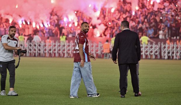 Trabzon'da tarihi akşam! Salah binlerce kişinin &ouml;n&uuml;nde imza attı