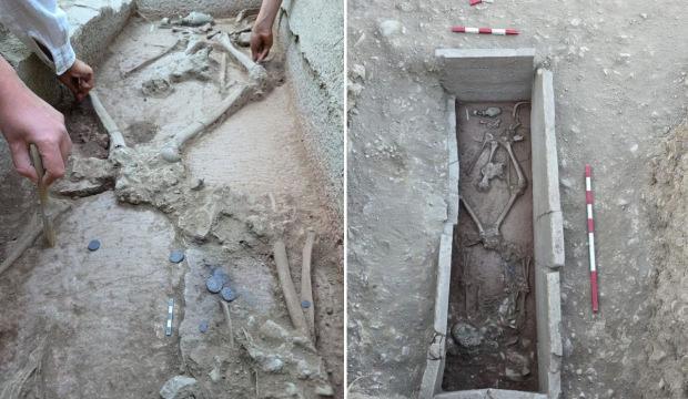 Aspendos&rsquo;ta tarihe ışık tutan &ouml;nemli keşif: 2 bin 400 yıllık g&uuml;reş&ccedil;i mezarı keşfedildi