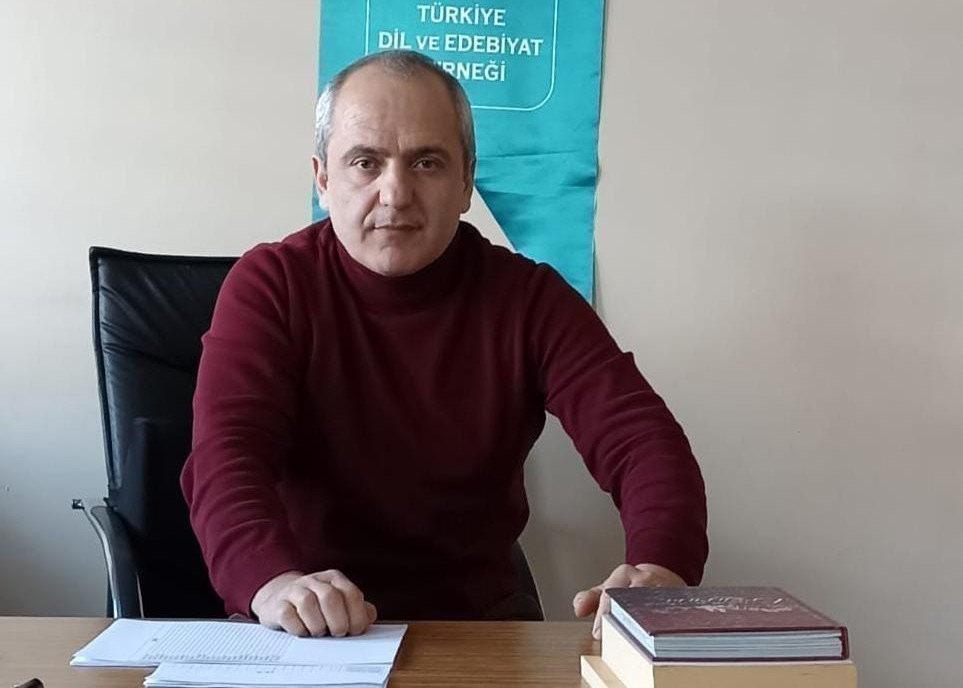 Türkiye Dil ve Edebiyat Derneği Erzurum Şubesi Yönetim Kurulu Üyesi ve tarih araştırmacısı Taner Özdemir