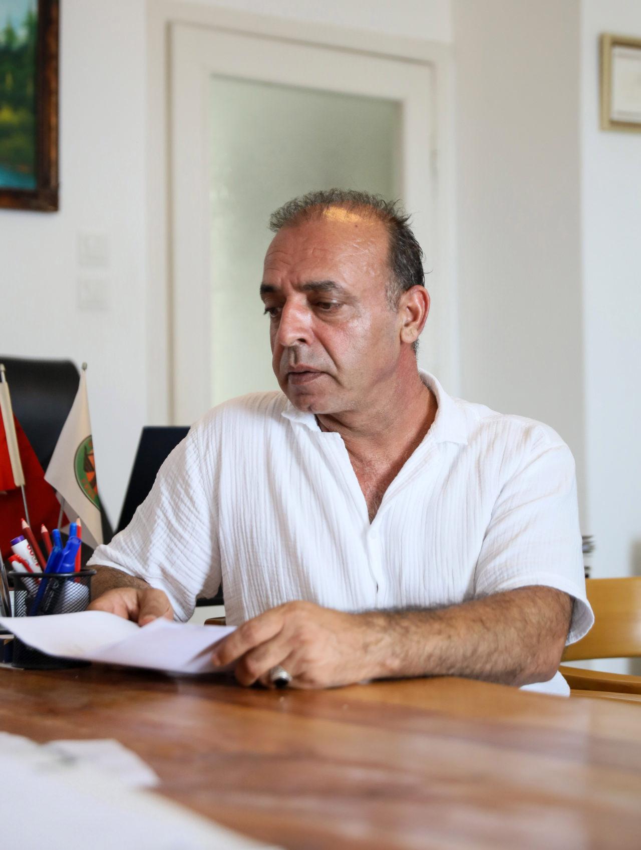 Ali Süslü (47)