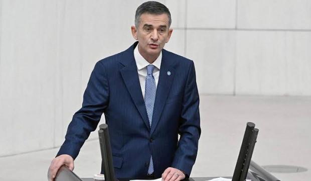 AK Parti ge&ccedil;eceği iddia edilen &Uuml;mit Dikbayır'dan a&ccedil;ıklama!