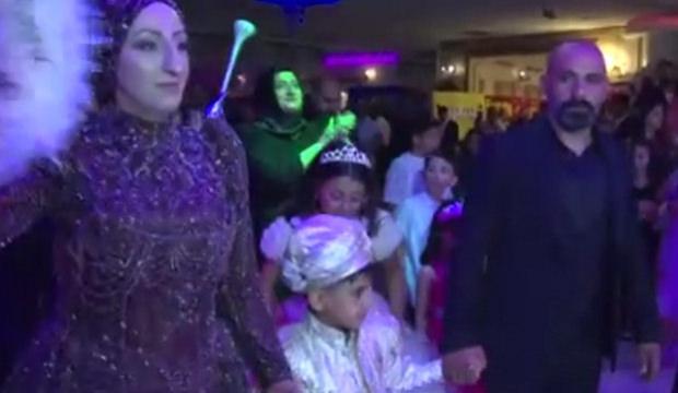Ankara'da s&uuml;nnet d&uuml;ğ&uuml;n&uuml;nde servet takıldı! Paralar valize sığmadı 