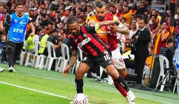 &Ccedil;orum FK'dan s&uuml;rpriz başlangı&ccedil;! Galatasaray 1 puanı 90'da kurtardı