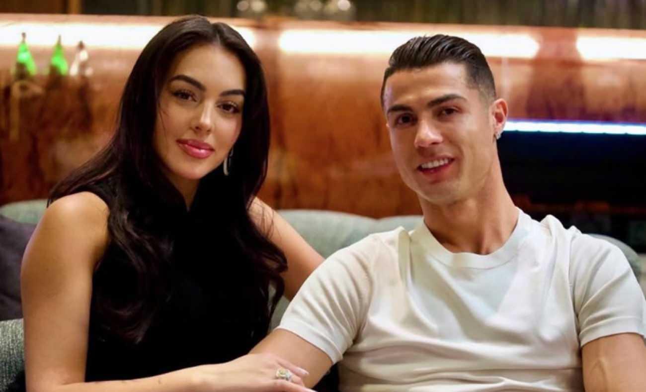 Cristiano Ronaldo'dan yıllar sonra bir ilk! Sa&ccedil;ının rengini değiştirdi