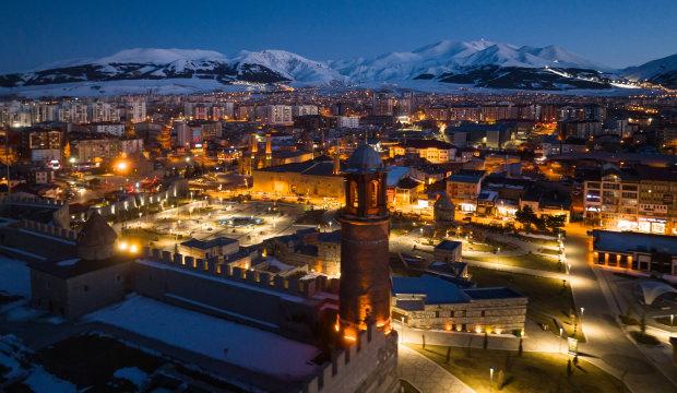 Erzurum'u festival heyecanı sardı! T&uuml;rkiye K&uuml;lt&uuml;r Yolu Festivali 4'&uuml;nc&uuml; kez kadim şehirde