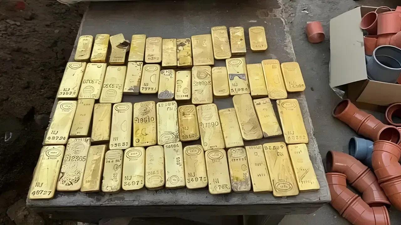 Duvardan çıkan 485 milyonluk sır: 18 yaşındaki işçi hazine buldu