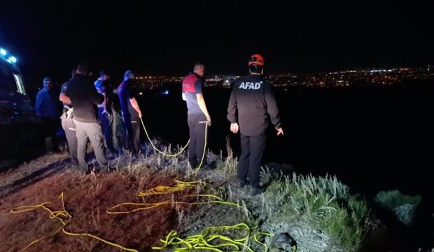 Kars'ta kayalıklardan d&uuml;şen şahıs hayatını kaybetti