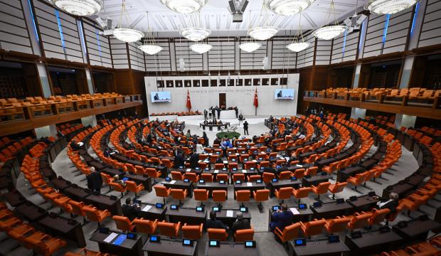 Meclis&rsquo;te dengeleri sarsacak iddia! AK Parti'ye katılırsa partinin grubu d&uuml;şecek