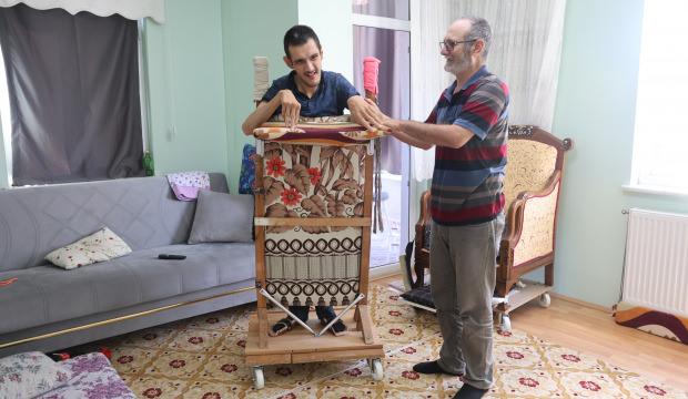 &Ouml;zel bakıma muhta&ccedil; evladına g&ouml;z&uuml; gibi bakan babanın s&ouml;zleri y&uuml;rekleri dağladı