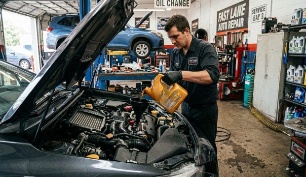 Orta Doğu'daki kriz otomotiv devlerini vurdu: Markalar alternatif motor yağı arayışında