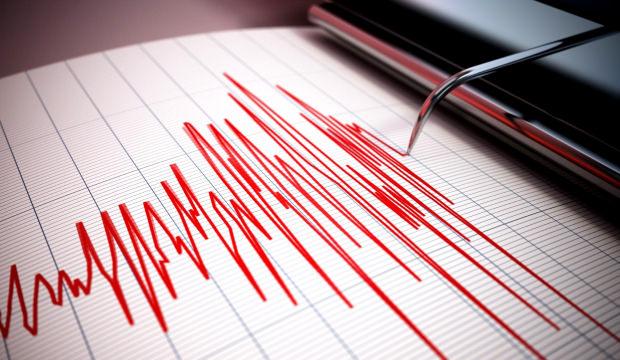 Son dakika: İzmir'de 3,8 b&uuml;y&uuml;kl&uuml;ğ&uuml;nde deprem meydana geldi