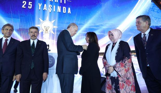 Son dakika: Tarihi t&ouml;rende tam 10 isim AK Parti'ye katıldı! Milletvekili sayısı ka&ccedil; oldu?