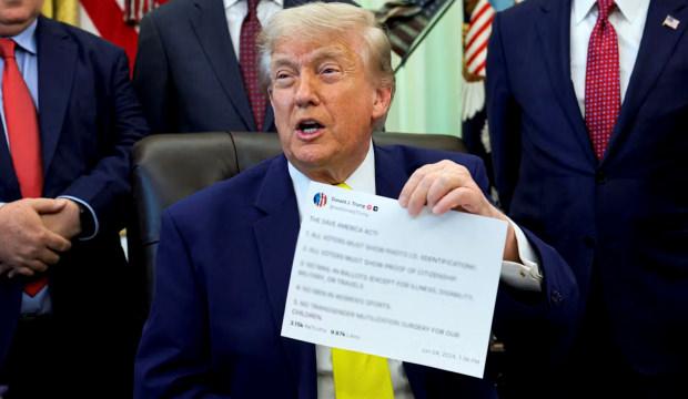 Trump'ın başı b&uuml;y&uuml;k dertte: ABD Başkanına dava a&ccedil;ıldı! Sosyal medyada bakın ne yapmış