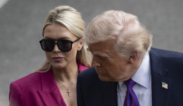 Trump'ın 'en g&uuml;vendiği' isimden istifa kararı! Beyaz Saray'da s&uuml;rpriz ayrılık