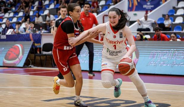  16 Yaş Altı Yıldız Kız Milli Takımı &ccedil;eyrek finalde
