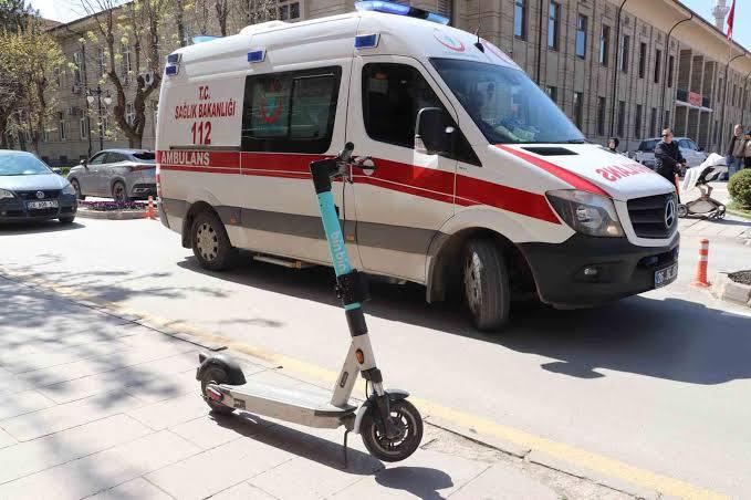 Scooter kazalarında ciddi yaralanmalar meydana geliyor. 