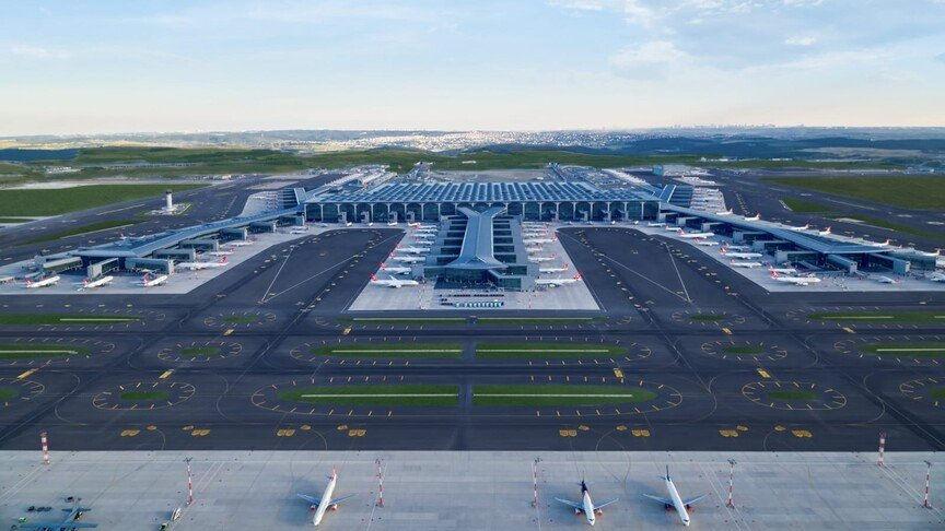 İstanbul Havalimanı'ndan tarihi başarı: 20 yıllık Heathrow liderliğini bitirdi
