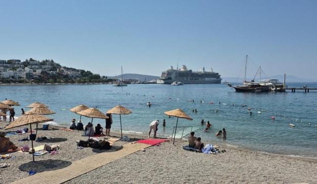 Bodrum'a iki gemi ile 1144 yolcu geldi