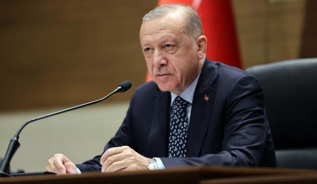 Cumhurbaşkanı Erdoğan, 17 Ağustos depreminde hayatını kaybedenleri andı