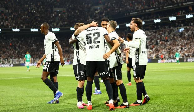 Dolmabah&ccedil;e'de şov gecesi! Beşiktaş farka koştu