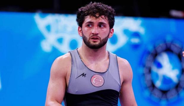 Finale kadar ezdi ge&ccedil;ti! D&uuml;nya şampiyonluğu kıl payı ka&ccedil;tı