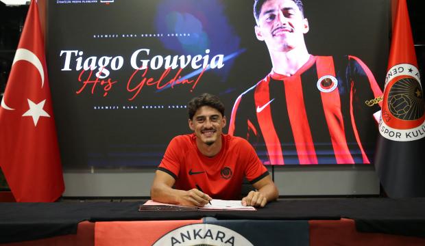 Gen&ccedil;lerbirliği Benfica'dan transfer yaptı!