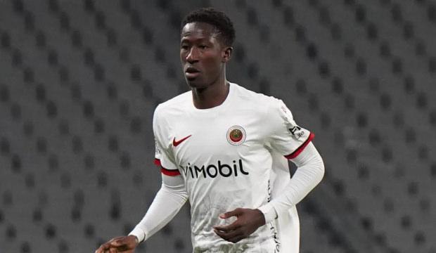 Gen&ccedil;lerbirliği'nin 18'lik yıldızı Premier Lig'in k&ouml;kl&uuml; takımına gidiyor!