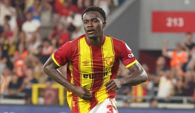 G&ouml;ztepe a&ccedil;ıkladı: BAE ekibi Dennis'i kadrosuna kattı