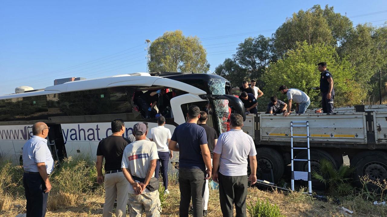 Kaza yerine ekipler sevk edildi. 