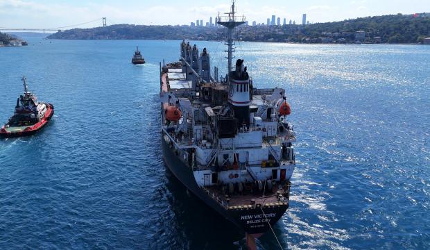 İstanbul Boğazı "M/V New Victory" gemisinin ge&ccedil;işi nedeniyle &ccedil;ift y&ouml;nl&uuml; trafiğe kapatıldı