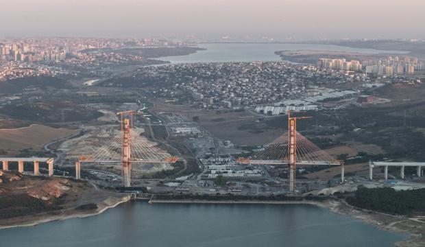 Kanal İstanbul&rsquo;da tarihi adım! İlk k&ouml;pr&uuml; y&uuml;kseliyor