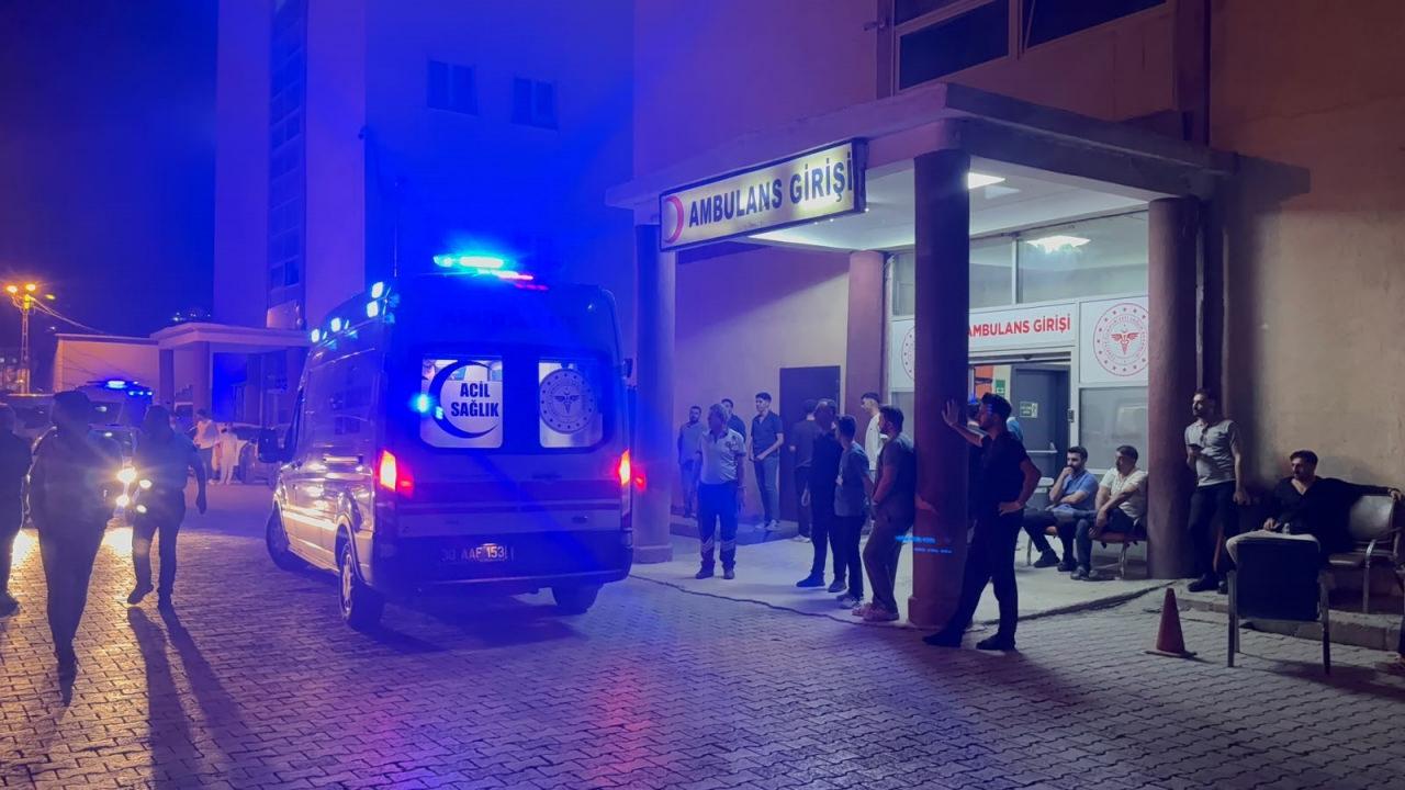 Bölgeye ekipler sevk edildi. 