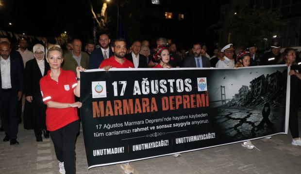 Marmara Depremi'nde hayatını kaybedenler Yalova'da anıldı